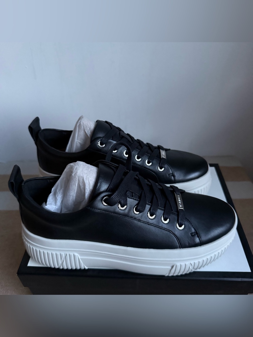 J/Slides women’s Black Leather Low-Top Sneakers with White Sole size 8.5 New